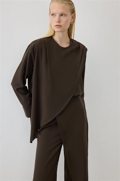 MİORİ VOGUE TENSEL PANTOLONLU TAKIM KAHVE