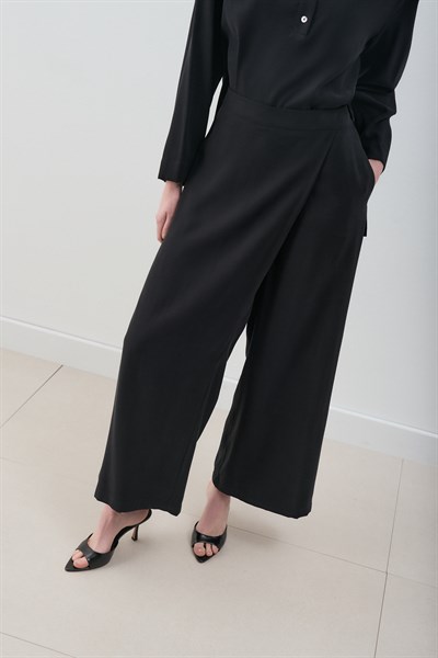 MİORİ RONEA TAŞLANMIŞ MODAL PANTOLONLU TAKIM SİYAH