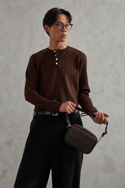 Erkek Fitilli Henley Yaka Düğmeli Triko Kazak Kahverengi