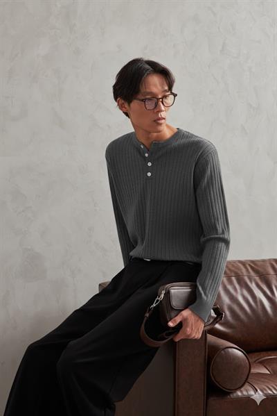 Erkek Fitilli Henley Yaka Düğmeli Triko Kazak Koyu Füme