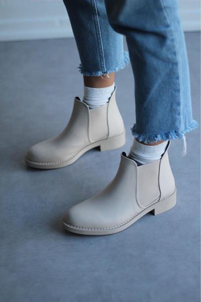 5000 Ten Deri Lastikli Kadın Bot