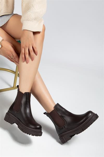 812-2137 Kahve Lastikli Günlük Kadın Bot