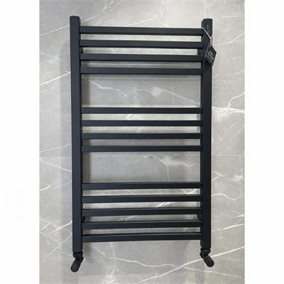 Dekoratif 50x80 cm Mat Siyah Kare Profil Borulu Banyo Havlupan RadyatörDekoratif 50x70 Mat Siyah Havlupan | Modern Banyo İçin Şık ve Fonksiyonel TasarımHavlupan&Panel RadyatörBANDOLÜXERHDK002DUŞHOMEDekoratif 50x80 cm Mat Siyah Kare Profil Borulu Banyo Havlupan Radyatör