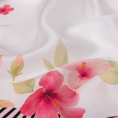 Ada Çiçeği Desen İpek Twill Çocuk Eşarbı