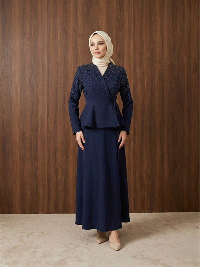 Hazal Takım Larcivert