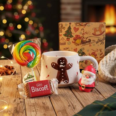 Yılbaşı Hediye Seti No: 04 - Kurabiye Adamlı Kupa, Anahtarlık ve Hediyelikler