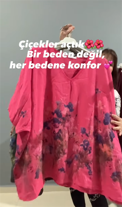 İtalyan Tasarım Ultra Rahat Dökümlü Çiçek Desenli V Yaka Tunik Bluz