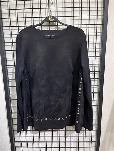 Özel Tasarım Kuşgözü Detaylı Siyah Bluz