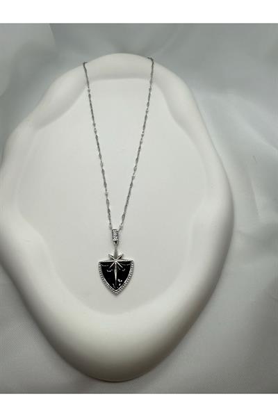 Siyah Mine Kutup Yıldız Detaylı Zirkon Taşlı Kalkan Charm Gümüş Silver Renk Çelik Kolye