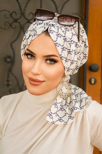 Beyaz Lacivert Hat Desen Tokalı Bone