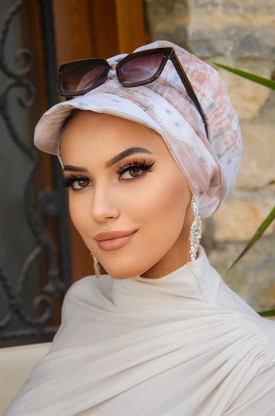 Beyaz Soft Tonlamalı Şapka Bone