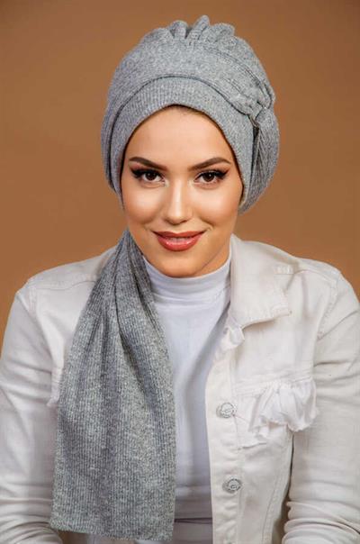 Gri Toka Detaylı Atkılı Bone
