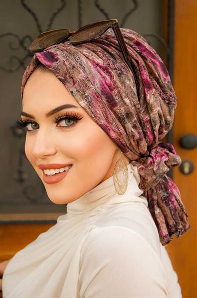 Gülkurusu Batik Desenli Tokalı Bone