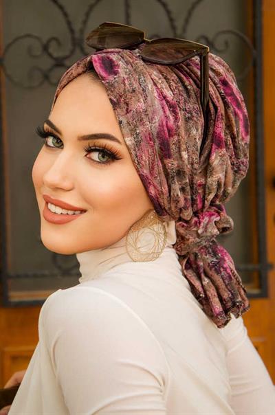 Gülkurusu Batik Desenli Tokalı Bone