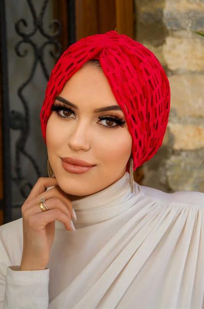 Kırmızı Dantel Tokalı Bone