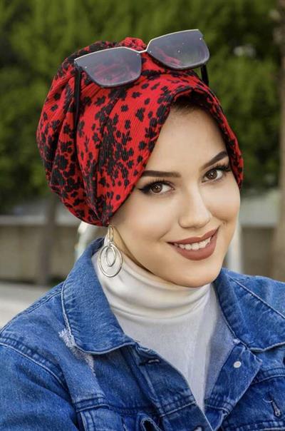 Kırmızı Siyah Çiçek Şapka Bone