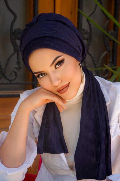 Lacivert Piliseli Atkılı Bone