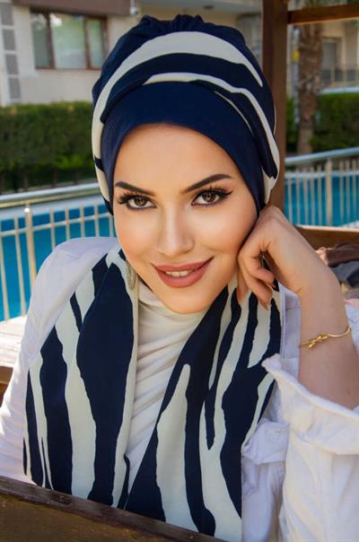 Lacivert Zebra Desen Fularlı Bone