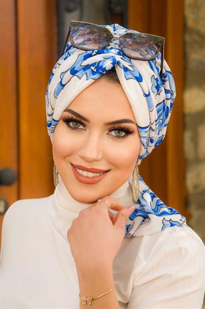 Saks Beyaz Retro Desen Tokalı Bone