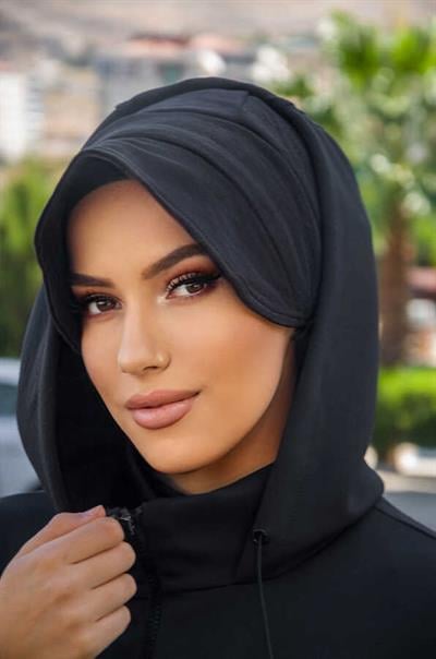 Siyah Garnili Şapka Bone