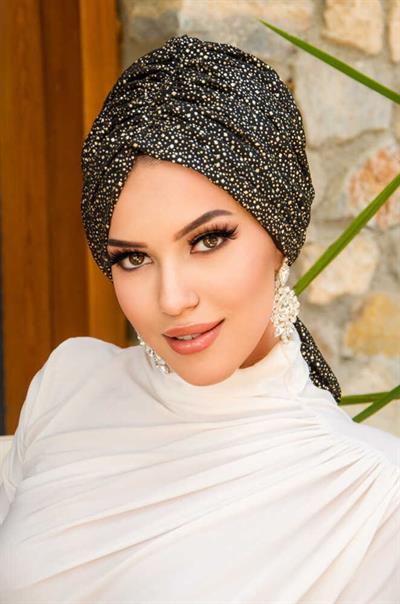 Siyah Gold Hazır Tokalı Bone