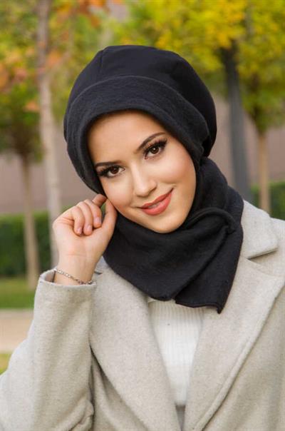 Siyah Şardonlu Tesettür Bere Ve Etol Takım