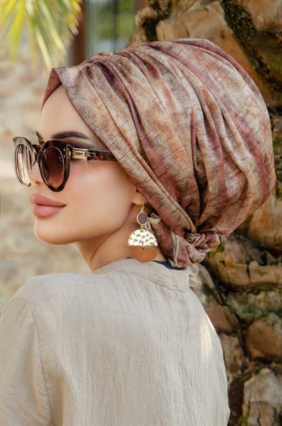 Taba Tonlamalı Desenli Tokalı Bone