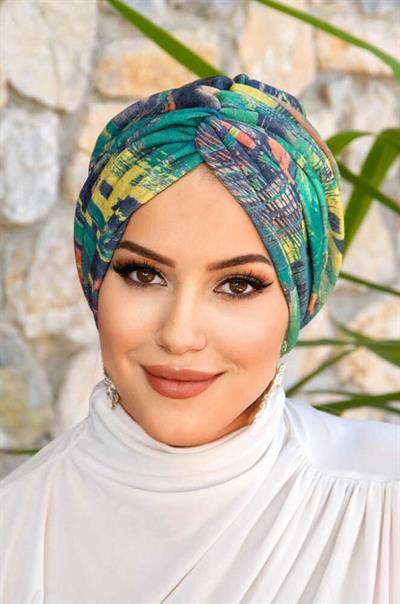 Yeşil Siyah Desenli Burgu Bone