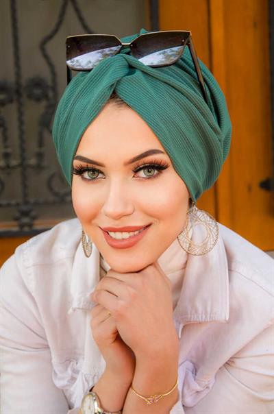 Zümrüt Yeşili Hazır Burgu Düğüm Bone