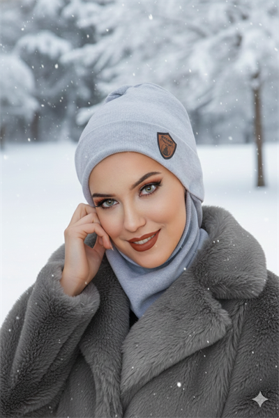 Açık Gri Armalı Maskeli Bere