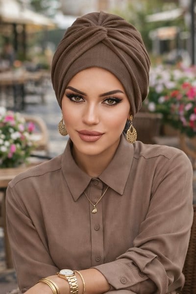 Açık Kahve Burgu Detaylı Bone