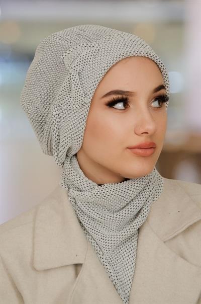 Beyaz Petek Desen Fiyonklu Tesettür Bere ve Etol Takım