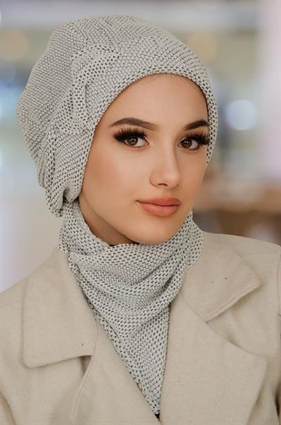 Beyaz Petek Desen Fiyonklu Tesettür Bere ve Etol Takım