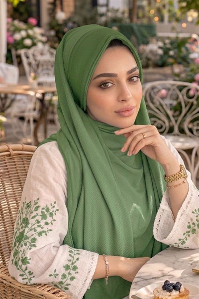 Bahar Yeşili Şapkalı Şal
