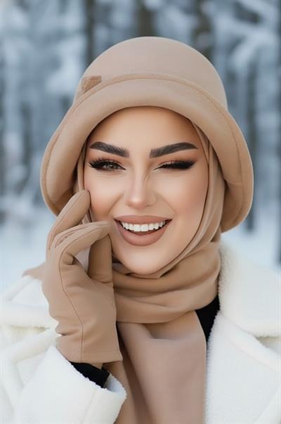 Bej Taşlı Aksesuarlı Vintage Şapka