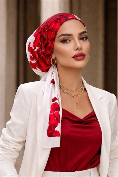 Beyaz Kırmızı Gül Desen Eşarp Bone