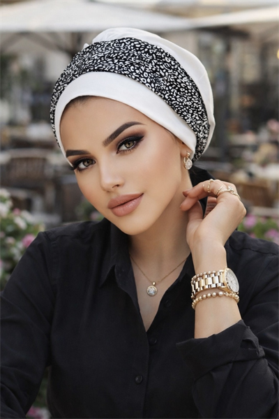 Beyaz Leopar Desen Bantlı Bone