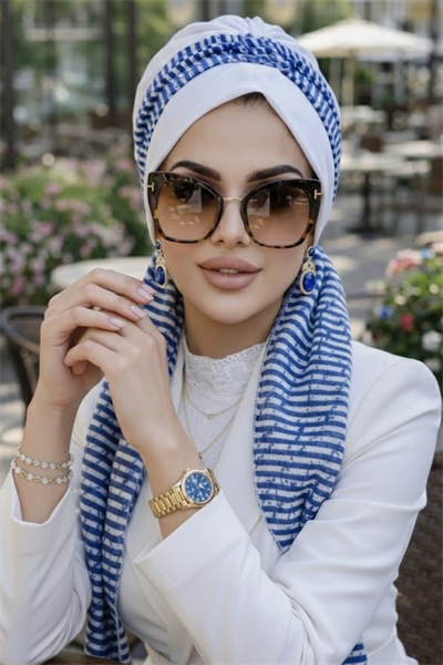 Beyaz Mavi Çizgi Desen Fularlı Bone