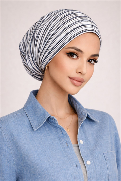 Beyaz Mavi Çizgili Büzgülü Salaş Bone