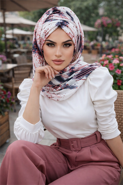 Beyaz Pudra Retro Desen Hazır Şal