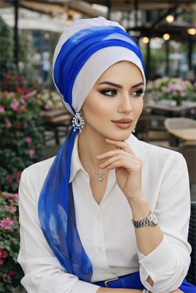 Beyaz Saks Mavi Fularlı Bone