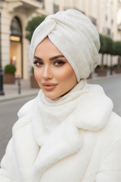 Beyaz Triko Kışlık Burgu Bone Ve Etol Takım