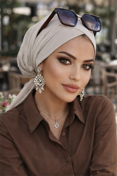 Ekru Çapraz Bantlı Bone