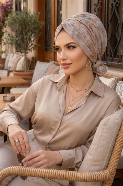 Ekru Ebruli Köpük Tokalı Bone