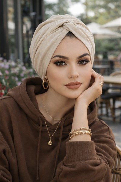Ekru Işıltılı Hazır Burgu Bone