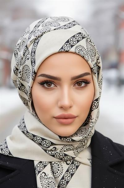 Ekru Siyah Etnik Tesettür Bere