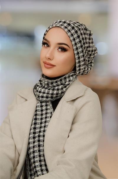 Siyah Beyaz Ekoseli Tesettür Bere