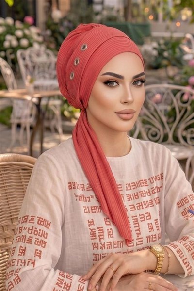 Gülkurusu Metal Detaylı Atkılı Bone