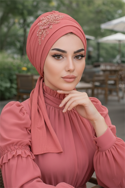 Gülkurusu Nakışlı Atkılı Bone