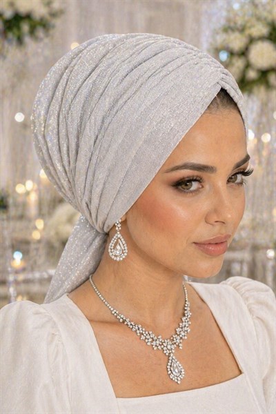 Gümüş Işıltılı Abiye Tokalı Bone